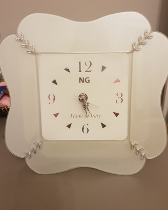Orologio da tavolo e posacenere/svuotatasche