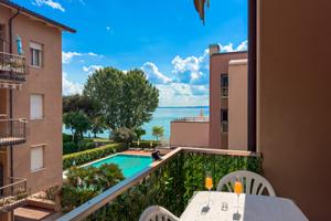 Appartamento sul lago con spiaggia privata