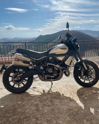 Ducati Scrambler 1100 Pro Dark (04-/23) 8400 km
