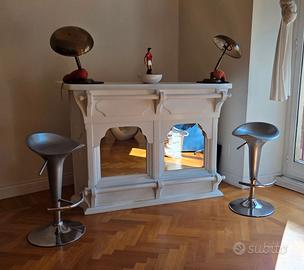 Mobile bar vintage con specchio e contenitore