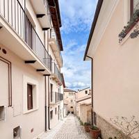 2 LOCALI A L'AQUILA