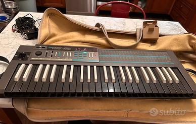 SINTETIZZATORE KORG POLY-800 reverse