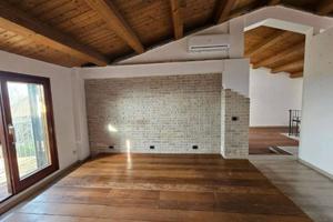 Casa indipendente di 106 m² con 5 locali a Aguglia