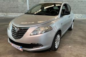 Lancia Ypsilon 1.2 69 CV 5 PORTE GOLD