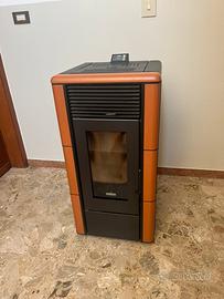 Stufa a pellet Ravelli modello Lisa