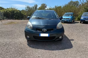 Toyota Aygo 1.0 68cv 5p - 2011