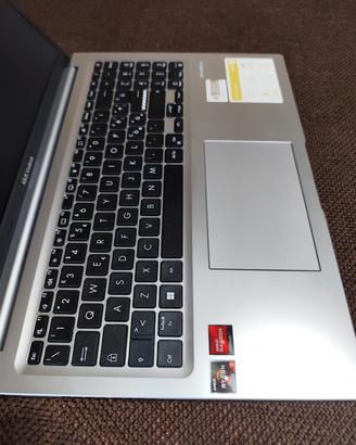 notebook Asus vivobook 16 pollici 