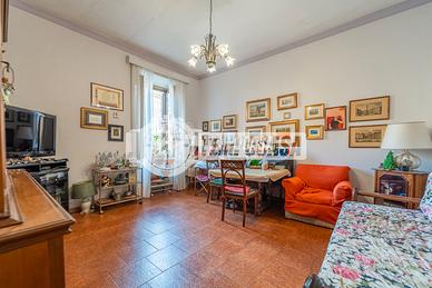 Appartamento a Roma Via del Commercio 4 locali