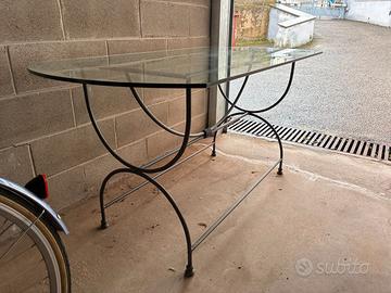 Tavolo in cristallo e ferro battuto