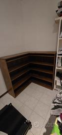 libreria ad angolo