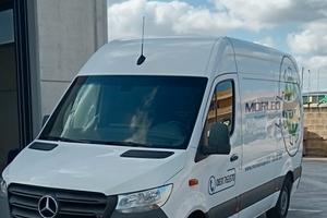 Mercedes sprinter