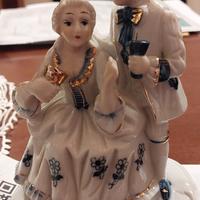 statuina vintage in porcellana decorata a mano