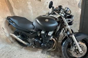 Kawasaki zr7