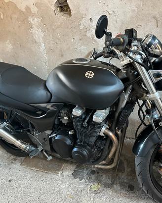 Kawasaki zr7
