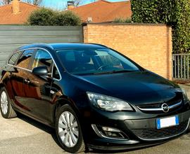 OPEL ASTRA 1.7D 6m.-Pelle,Navi-GARANZIA-2013