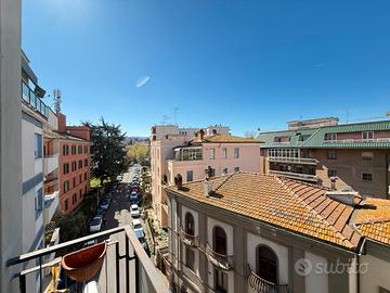 Ampio appartamento con 3 camere al 4° piano