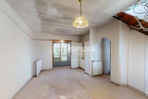 VILLETTA A SCHIERA CON GIARDINO