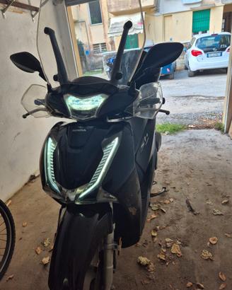 Scooter HONDA SH 150i