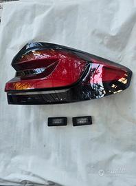 Faro e luci targa bmw serie 5 G30 Berlina