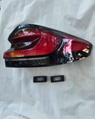 Faro e luci targa bmw serie 5 G30 Berlina
