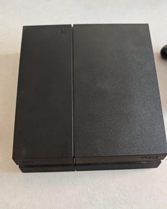PS4 1TB + 2 joystick + giochi vari