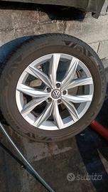 Cerchi in lega 18" con pneumatici Volkswagen