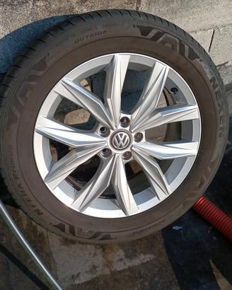 Cerchi in lega 18" con pneumatici Volkswagen