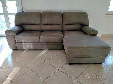 Divano 4 posti