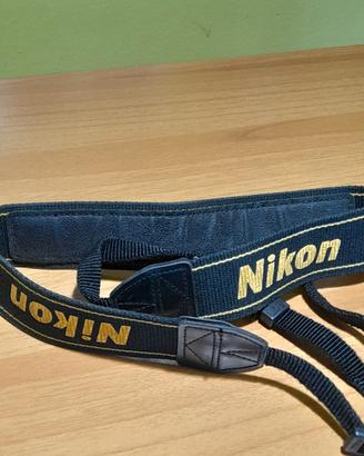 TRACOLLA ORIGINALE NIKON VINTAGE 