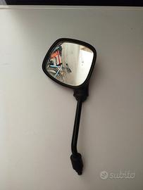 specchietto per moto