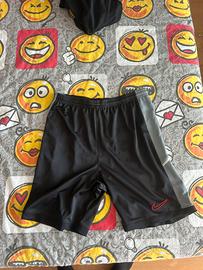 pantaloncini nike