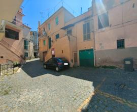 Rif.38 Appartamento Box e Cantina Ariccia Castelli