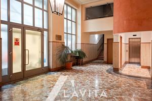 Quadrilocale con balcone e garage a Bolzano