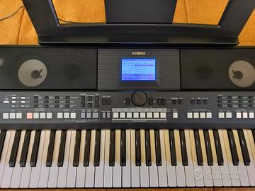 Tastiera workstation arranger yamaha PSR-S650