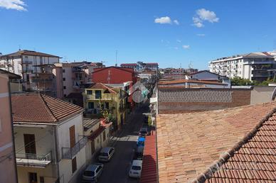 3 LOCALI A BATTIPAGLIA