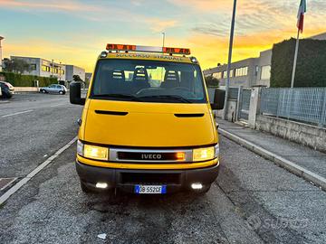 Carroattrezzi Iveco patente B
