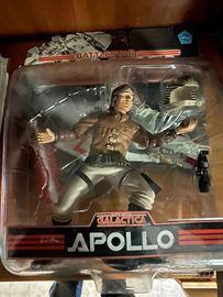 Tre action figure della serie Battlestar Galactica