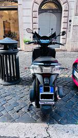 Piaggio mp3 300 yurban Lt