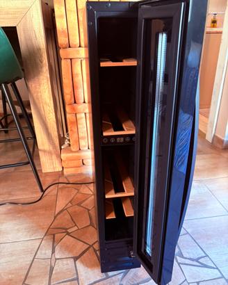 Cantinetta vino Klarstein con porta in vetro