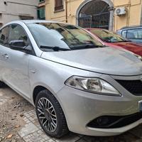 Lancia ypsilon 1.0 HYBRID mod. Gold