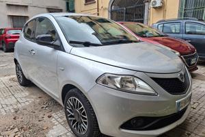 Lancia ypsilon 1.0 HYBRID mod. Gold