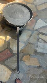 Padella antica girevole da esterno