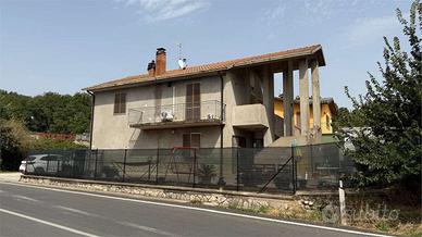 TODI - PANTALLA - CASA SINGOLA CON GIARDINO