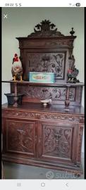 Credenza in legno intarsiato