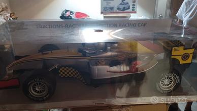 Veicoli radiocomandati e non.Info in descrizione