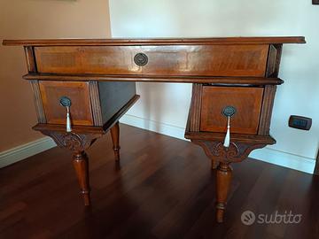 scrivania d'antiquariato