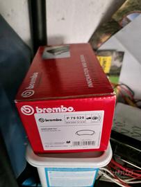 pastiglie freni Brembo anteriori nissan nuove