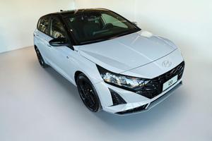 HYUNDAI i20 1.0 T-GDI DARKLINE
