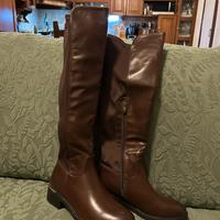 stivali sul ginocchio