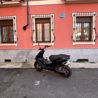 Aprilia sr